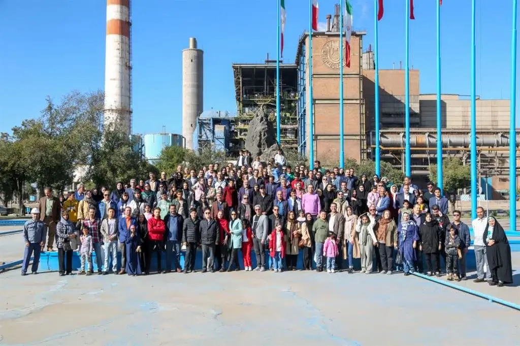 برگزاری هفدهمین برنامه بازدید خانواده های کارکنان از ذوب آهن اصفهان