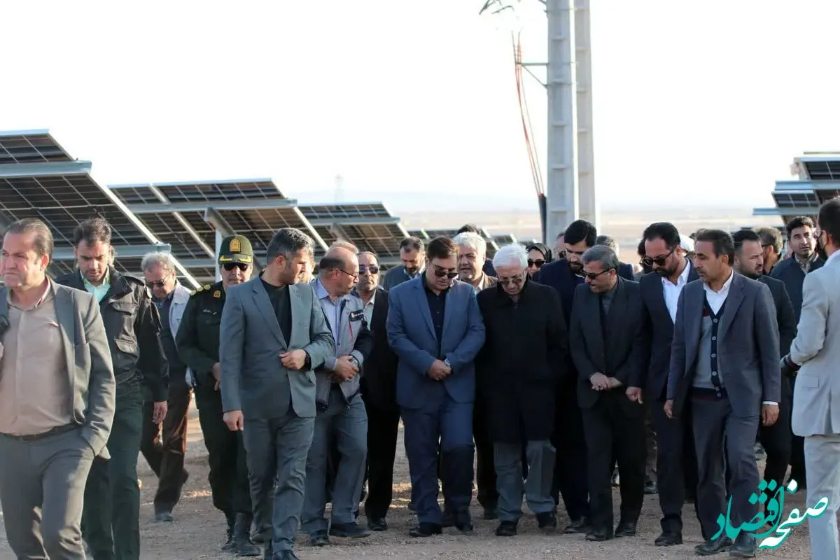 بازدید استاندار خراسان شمالی از پروژه نیروگاه خورشیدی شرکت آلومینای ایران