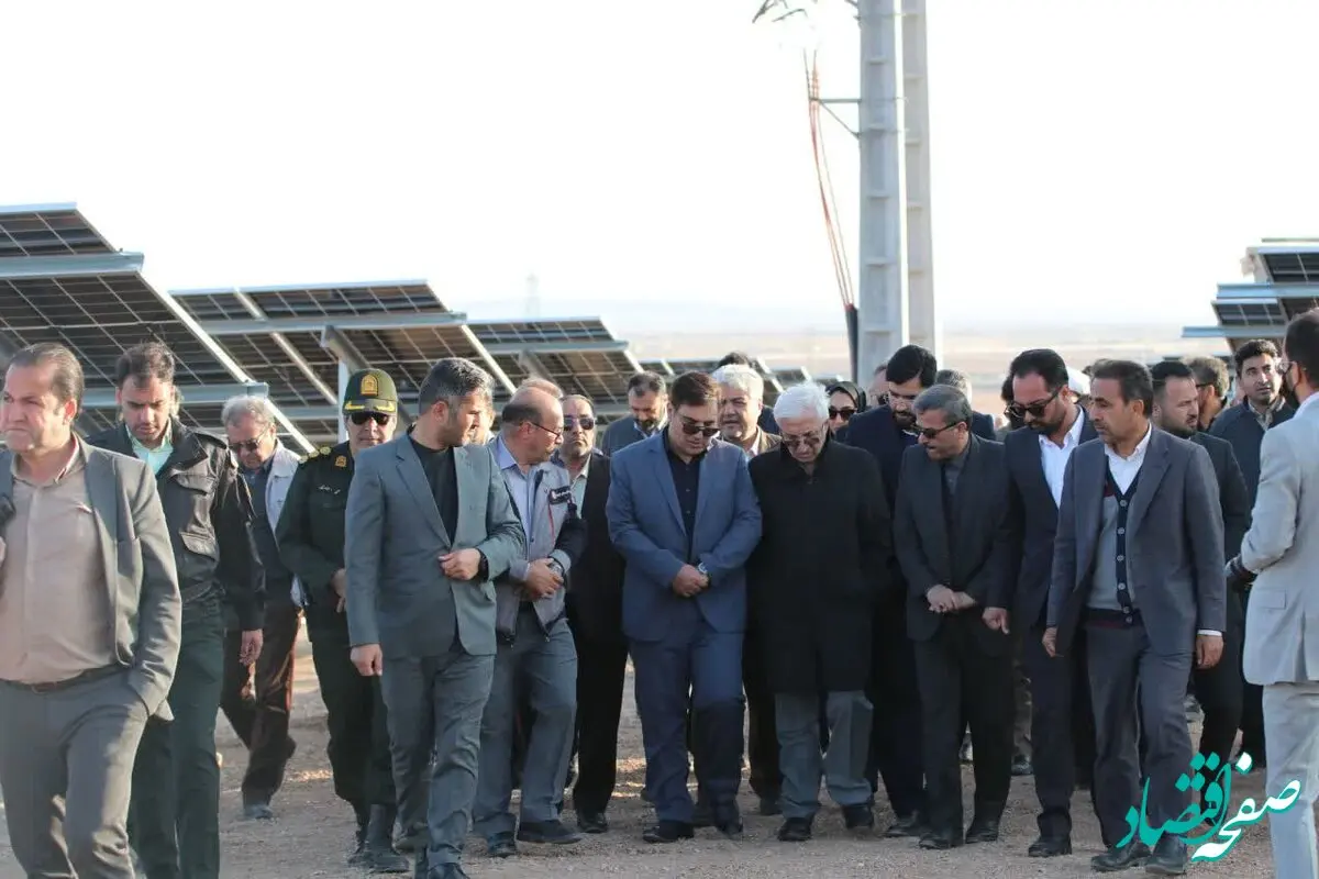 بازدید استاندار خراسان شمالی از پروژه نیروگاه خورشیدی شرکت آلومینای ایران