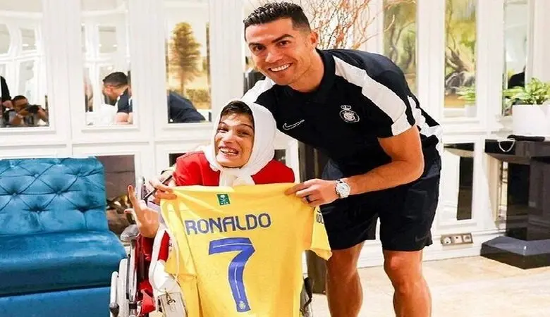 آقایان لطفاً هدیه خواهرم  را پس دهید!بالا کشیدن هدیه رونالدو به دختر معلول ایران توسط باشگاه پرسپولیس!