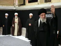 عکسی از این فرد خیلی معروف در کنار سردار سلامی در مراسم شب عاشورای بیت رهبری