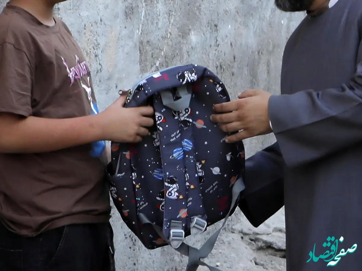 کارکنان فولاد هرمزگان بانی تامین لوازم‌التحریر نیازمندان