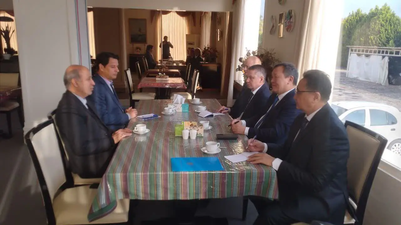 دیدار سفیر قزاقستان با مدیرعامل سازمان منطقه آزاد اینچه‌برون