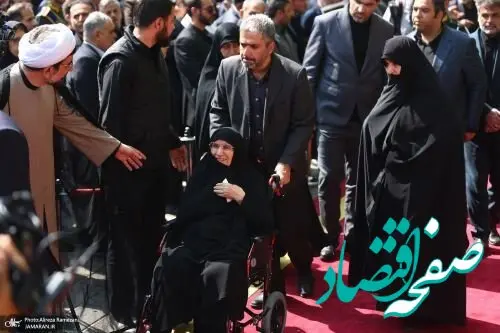 دختر امام خمینی با ویلچر در مراسم تشییع امیرعبداللهیان (عکس) 