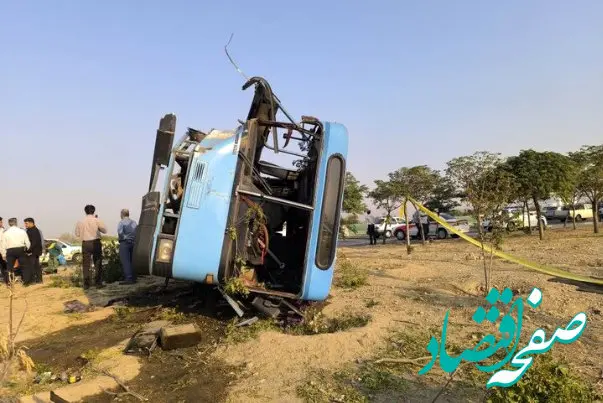 جزئیات جدید از حادثه واژگونی اتوبوس دانش‌آموزان کرمانی/ سرنشینان دانش‌آموزان پایه دوازدهم مدرسه فرزانگان بودند + عکس