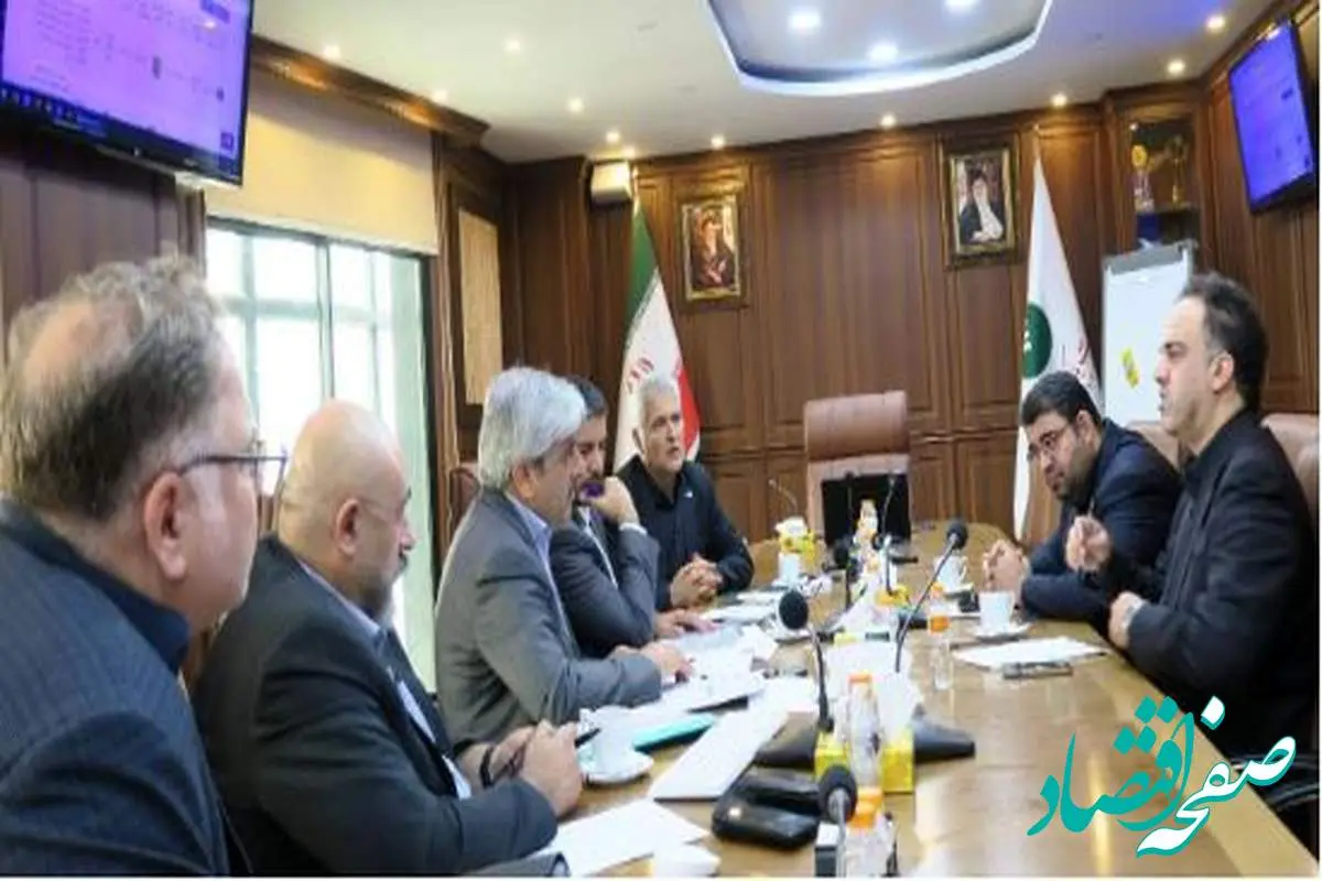 نشست ادواری معاون فناوری و نوآوری وزارت ارتباطات و فناوری اطلاعات با مدیرعامل پست بانک ایران برای حمایت از شرکتهای دانشبنیان