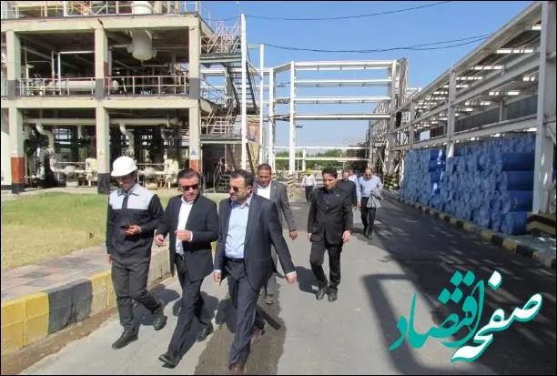 بازدید عضو هیات مدیره بانک صنعت و معدن و هیات همراه از چندین طرح در استان خوزستان