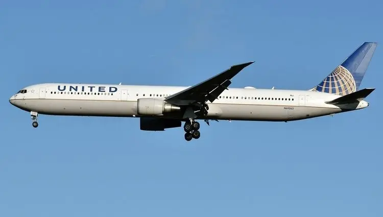 صعود انفجاری قیمت بلیط هواپیما در آمریکا در پی حمله ترامپ به ایران