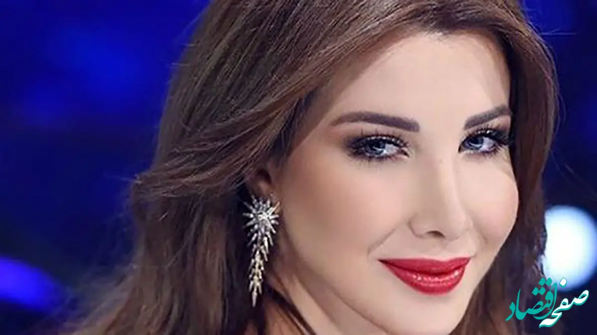 عکس نانسی عجرم و دخترانش در کنار درخت کریسمس