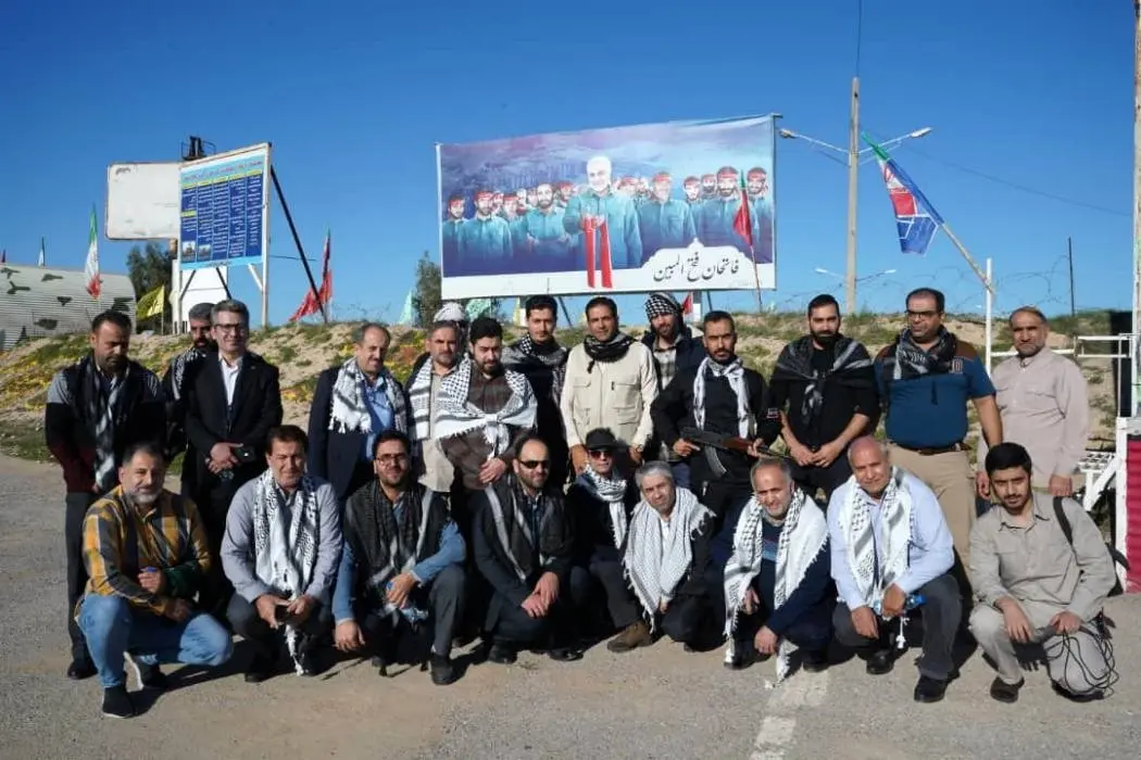 بازدید کاروان راهیان نور بانک صنعت و معدن از مناطق جنگی جنوب کشور