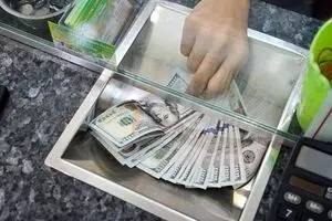 افزایش نرخ ارز به‌تنهایی تعادل ایجاد نمی‌کند