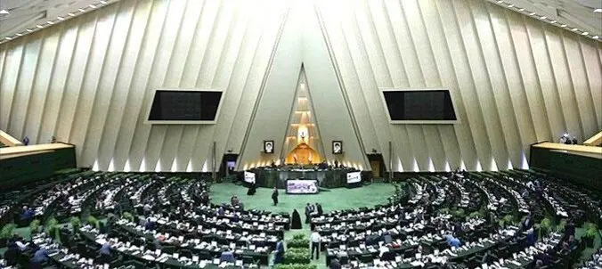 فوری | دولت باید از نیروها و شرکت‌ های بومی در معادن برای اشتغال پایدار و جلوگیری از مهاجرت استفاده کند