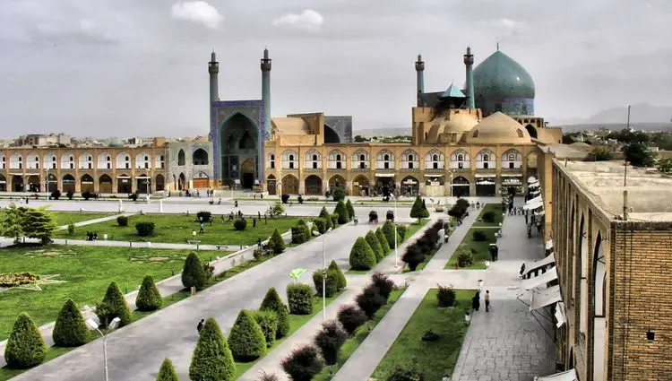 تجربه سفر سریع و راحت به نصف جهان؛ چرا پرواز به اصفهان ارزشش را دارد؟