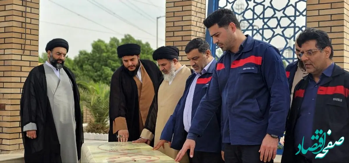 تجدید میثاق عضو مجلس خبرگان رهبری با شهدا در یادمان شهید گمنام در فولاد اکسین خوزستان