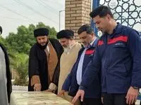 تجدید میثاق عضو مجلس خبرگان رهبری با شهدا در یادمان شهید گمنام در فولاد اکسین خوزستان