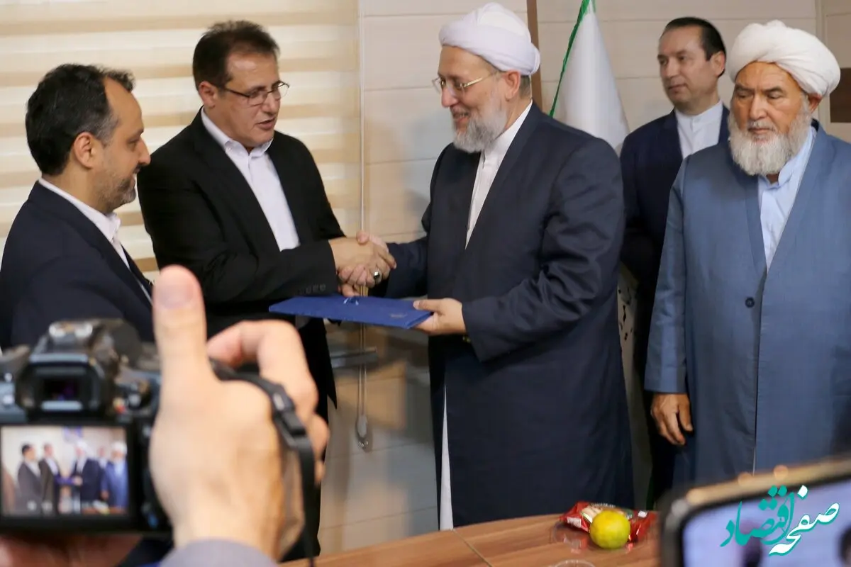 اهدای بیمه‌نامه تکافل به علمای اهل سنت گنبدکاووس