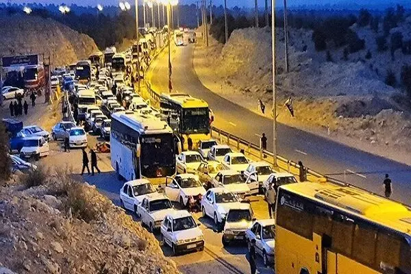 آخرین خبر از وضعیت ترافیک سنگین در مهران | به مرز خسروی بروید