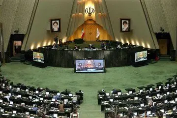 فیلم | نماینده مجلس با این تیکه سنگین به هیئت رییسه، مجلس را در هم کوبید! 