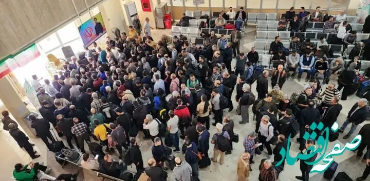 صف خرید بلیط، برای حضور در جزیره خارک بعد از ادعاهای ترامپ