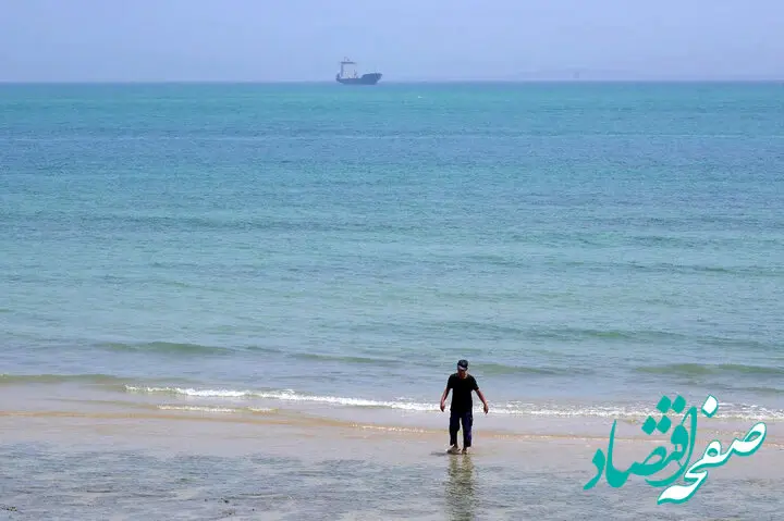 ادعای بلومبرگ: یک نفتکش ایرانی احتمالا از محاصره آمریکا عبور کرده است
