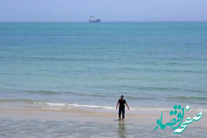 ادعای بلومبرگ: یک نفتکش ایرانی احتمالا از محاصره آمریکا عبور کرده است