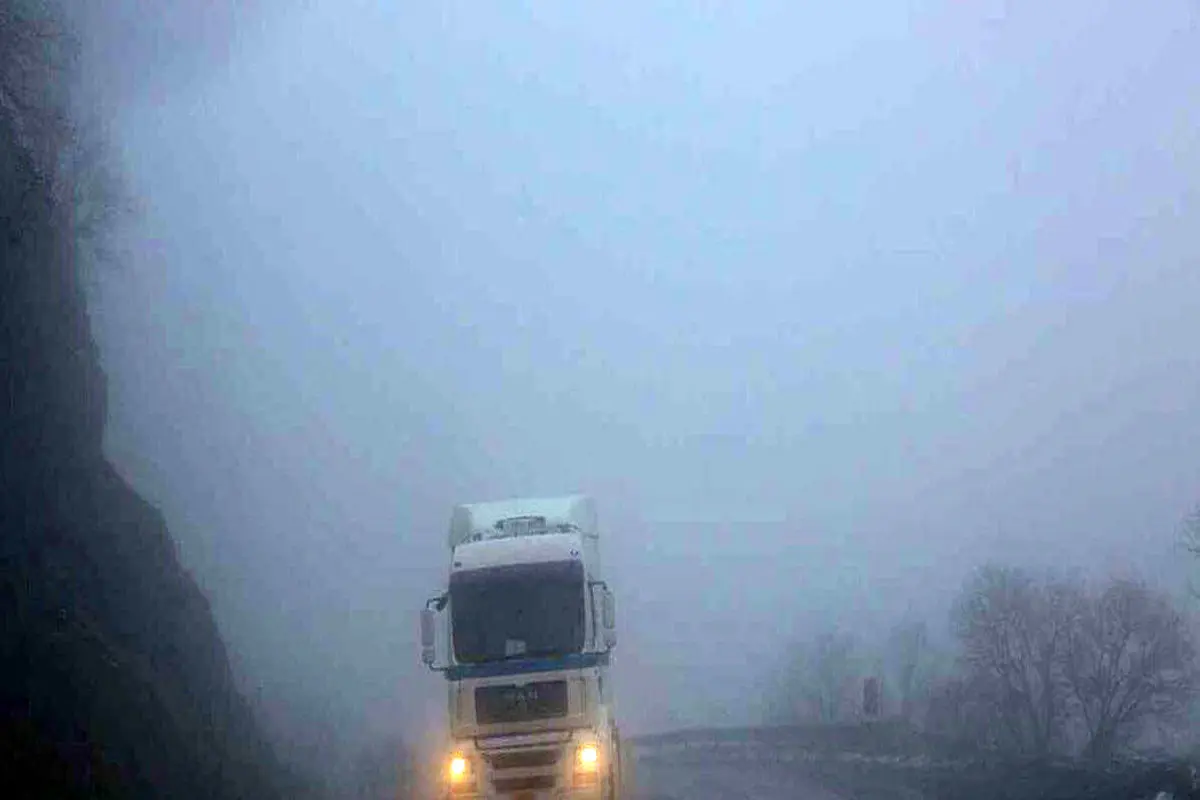 زنجان نشینان بخوانند؛ زنجان در مه فرو رفت