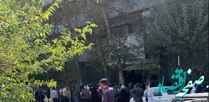 تجمع والدین در یک مدرسه دخترانه / جریان نصب دوربین در سرویس بهداشتی دبیرستان دخترانه معروف چه بود ؟