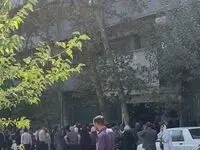 تجمع والدین در یک مدرسه دخترانه / جریان نصب دوربین در سرویس بهداشتی دبیرستان دخترانه معروف چه بود ؟