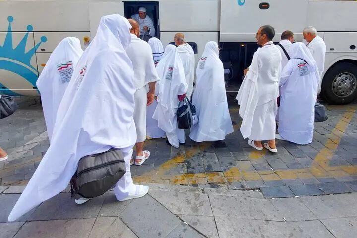 روند خارج کردن حجاج ایرانی از مکه و مدینه‌ آغاز شد