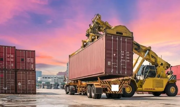 صادرات و صادرات مجدد 328 میلیون دلار در 8 ماهه سال جاری