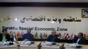 نشست مدیر عامل منطقه ویژه اقتصادی سرخس با فعالین اقتصادی استان خراسان رضوی