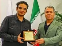 تقدیر مدیرعامل پتروشیمی پارس از دانش‌آموز بوشهریِ رتبه اول کنکور سراسری