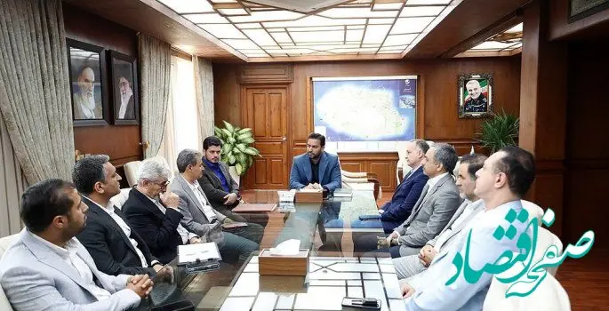تسهیل فرآیندهای صدور مجوز با مشارکت جامعه بازاریان و بازرگانان کیش