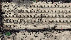 موکب نمایش لوازم بر جامانده از شهدای دانش آموز میناب + ویدئو 