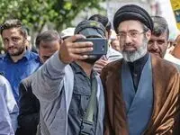 دعای امام خامنه ای برای آقامجتبی: خداوند از او به مسلمین نفع و بهره برساند