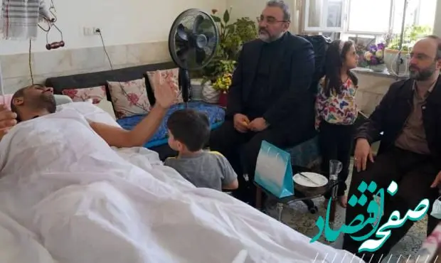 همه ما مدیون ایثارگری جانبازان و خانواده شهدا هستیم