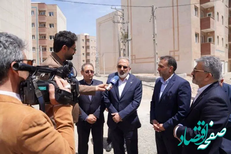 خانه دار شدن متقاضیان نهضت ملی از اهداف وزارت راه و شهرسازی و مامویت ویژه بانک مسکن/بازدید مدیرعامل بانک مسکن از پروژه‌های نهضت ملی مسکن در اردبیل