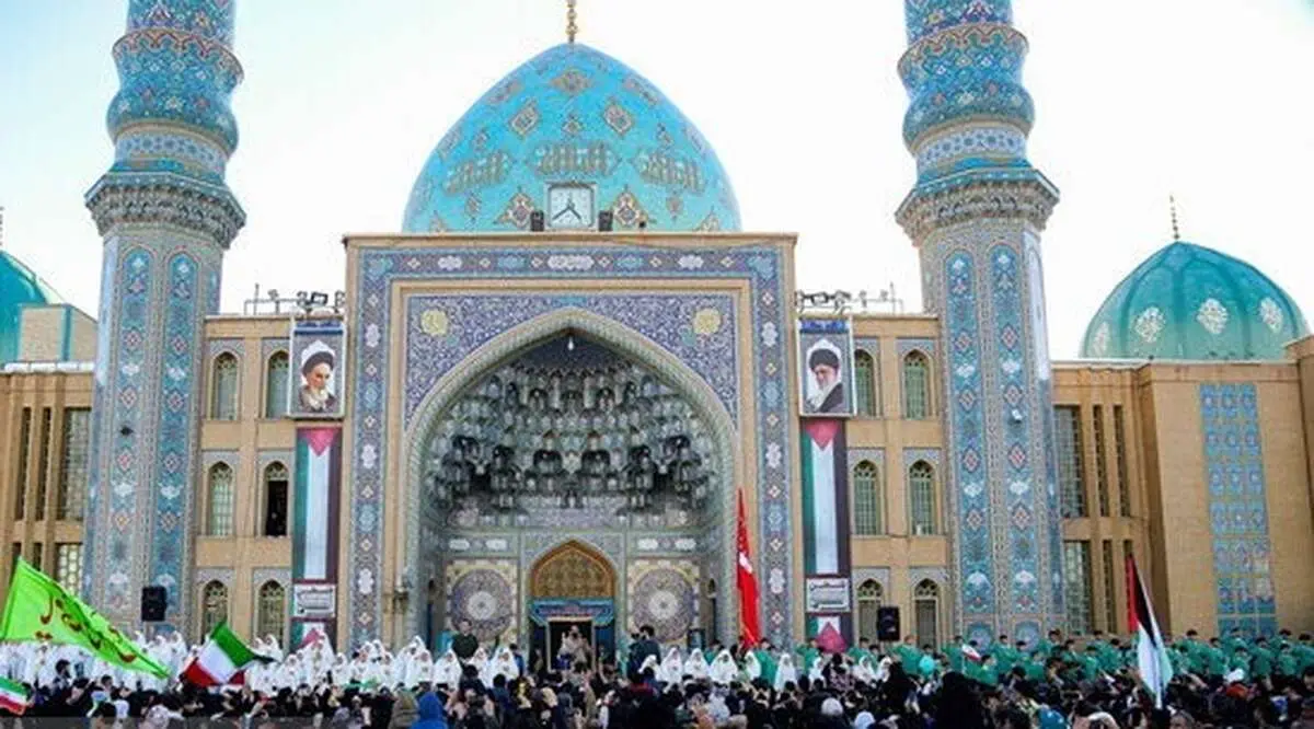 مراسم احیای نیمه شعبان در دانشگاه تهران | با نوای این مداح معروف | با سخنرانی این فرد معروف