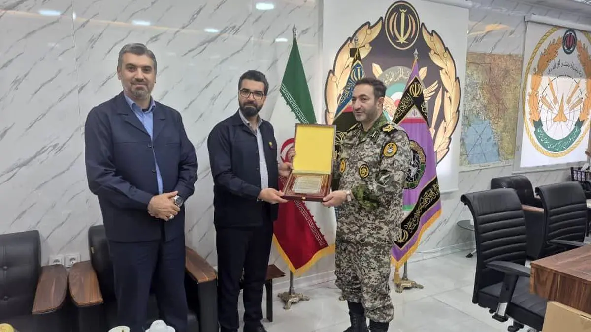 دیدار معاون منابع انسانی و امور اجتماعی شرکت فولاد خوزستان با فرمانده پدافند هوایی منطقه جنوب غرب کشور