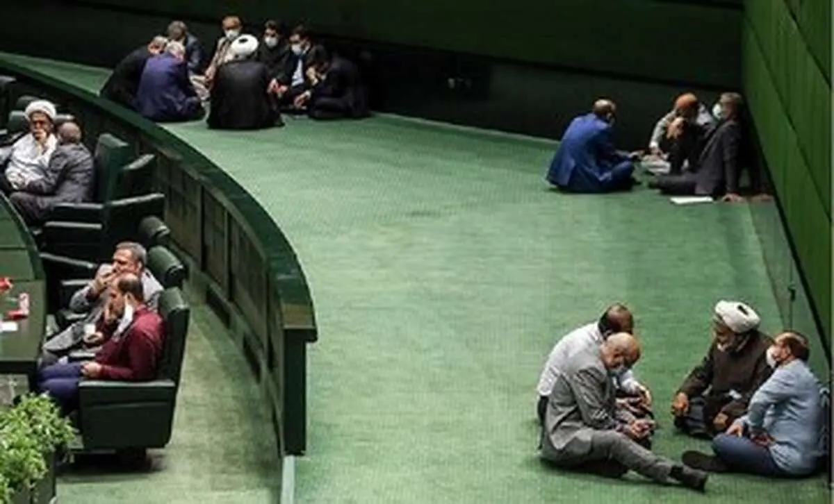 از تعارض یک مصوبه مجلس با حقوق ملت تا ادامه واکنش‌های منفی و عمومی 