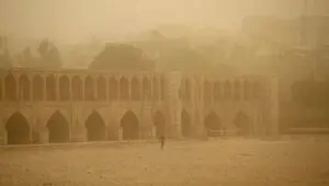 هشدار سطح نارنجی در اصفهان؛ گرد و غبار شدید و بادهای تند از فردا