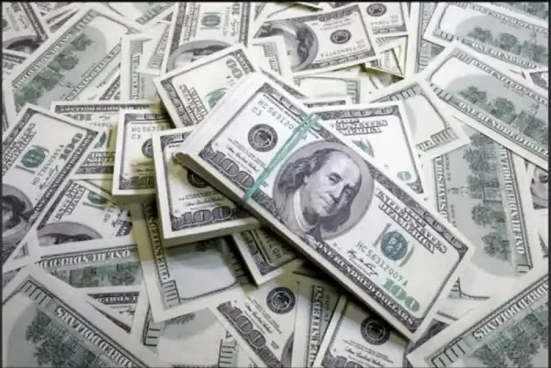 علت توقیف محموله ارزی مسافر در فرودگاه امام چه بود؟ 