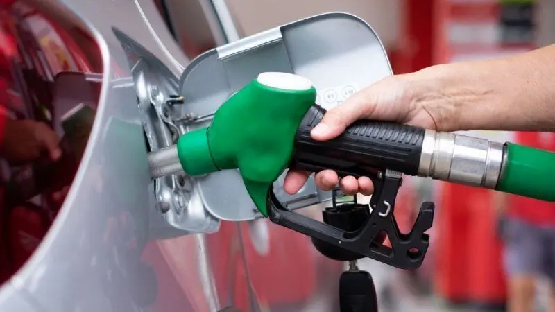 یک خبر فوری بنزینی / سهمیه بنزین در کارت ملی شارژ می‌شود؟