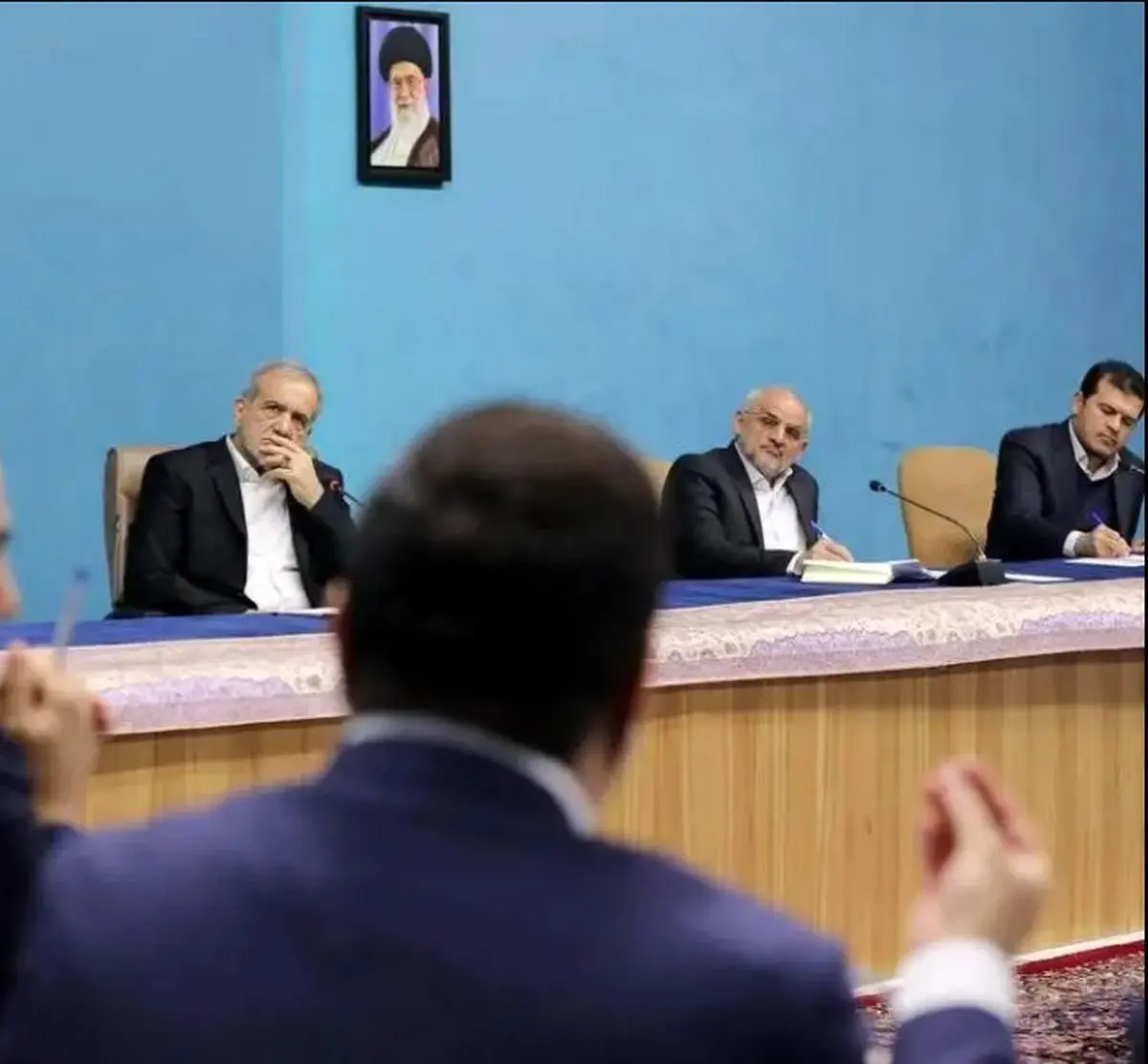 ارائه راهکارهای مقابله با ناترازی انرژی در جلسه مدیران فولادی با رئیسجمهور