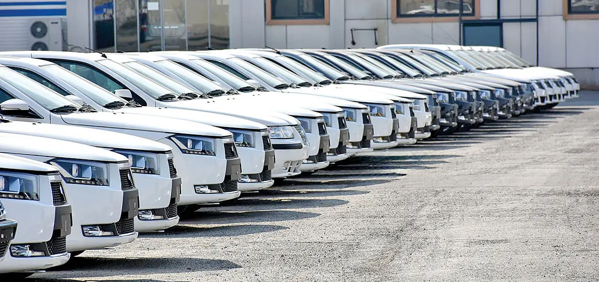 قیمت این ۵ خودرو رسمی ۵۰ میلیون گران شد! | مردم باید گران بخرند تا خودروساز ضرر نکند