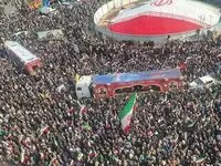 تصاویری خاص و حماسی از مراسم تشییع شهید سردار تنگسیری در میدان انقلاب تهران