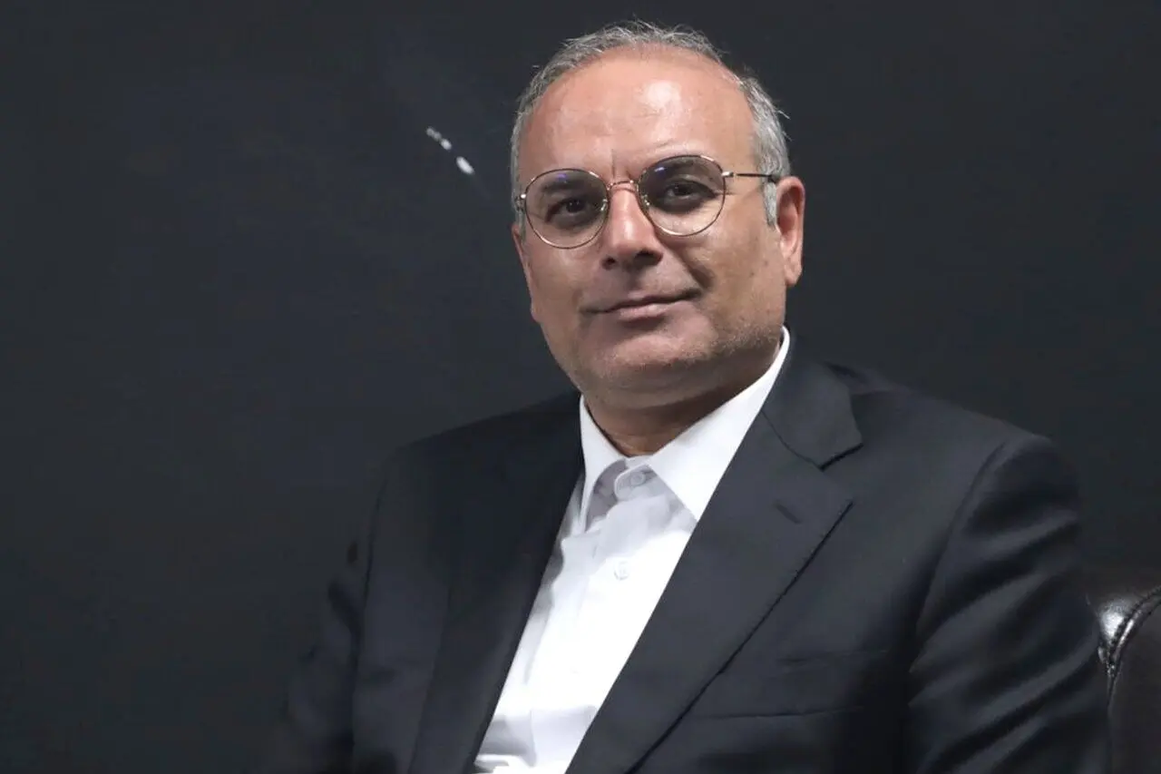 از خواب پریشان ترامپ برای اشغال خارک تا آماده باش ارتش مردمی ۹۰ میلیونی برای دفاع از کشور