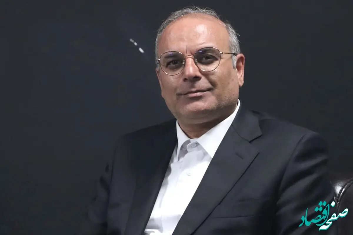 از خواب پریشان ترامپ برای اشغال خارک تا آماده باش ارتش مردمی ۹۰ میلیونی برای دفاع از کشور