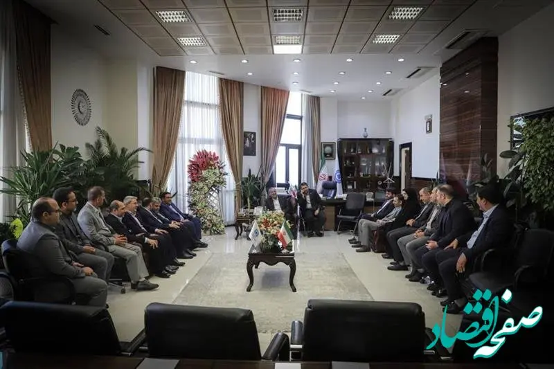 دیدار نوروزی رئیس کل و اعضای هیات عامل بیمه مرکزی با مدیران عامل صنعت بیمه