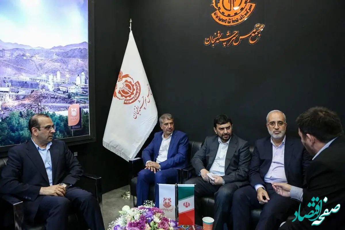 مدیرعامل شرکت ملی صنایع مس از نمایشگاه سرمایه‌گذاری و توسعه کرمان بازدید کرد